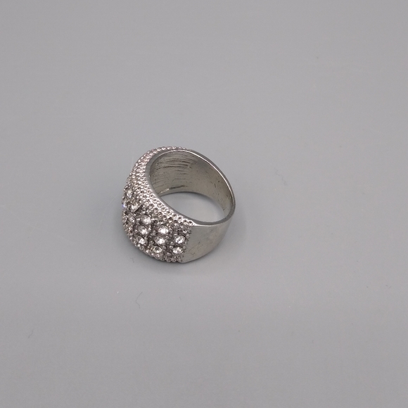 Silver Rhinestone Milgrain Textured Cocktail Ring - Picture 4 of 10